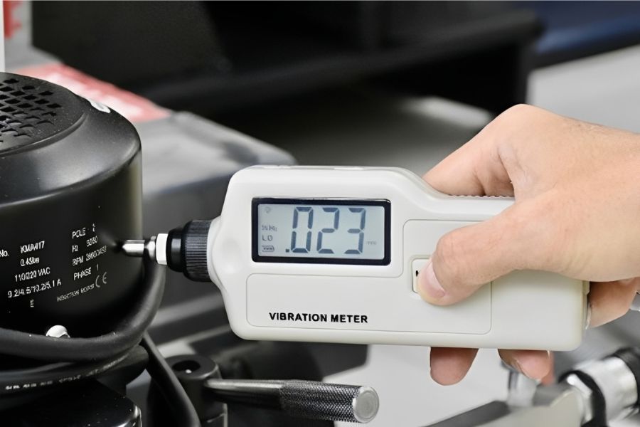 M&Aacute;Y ĐO ĐỘ RUNG CẦM TAY