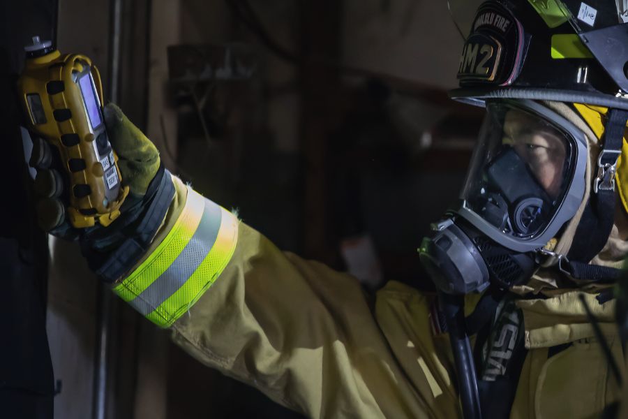 ỨNG DỤNG THỰC TIỄN CỦA M&Aacute;Y ĐO KH&Iacute; O2 CẦM TAY