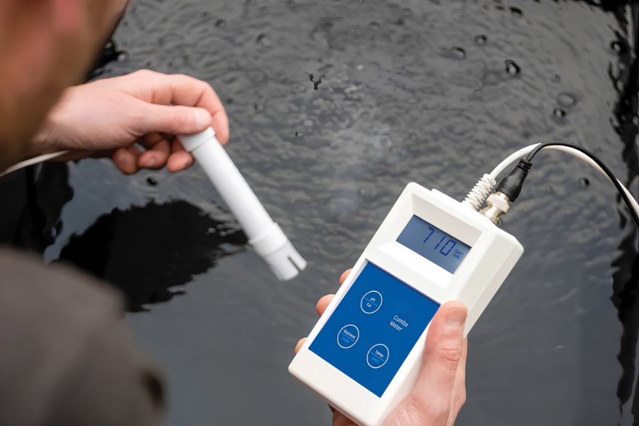 CẤU TẠO V&Agrave; NGUY&Ecirc;N L&Yacute; HOẠT ĐỘNG CỦA M&Aacute;Y ĐO ĐỘ DẪN ĐIỆN CẦM TAY