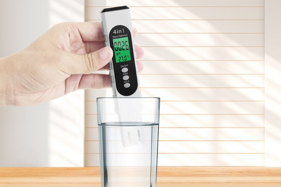 M&Aacute;Y ĐO CHẤT LƯỢNG NƯỚC CẦM