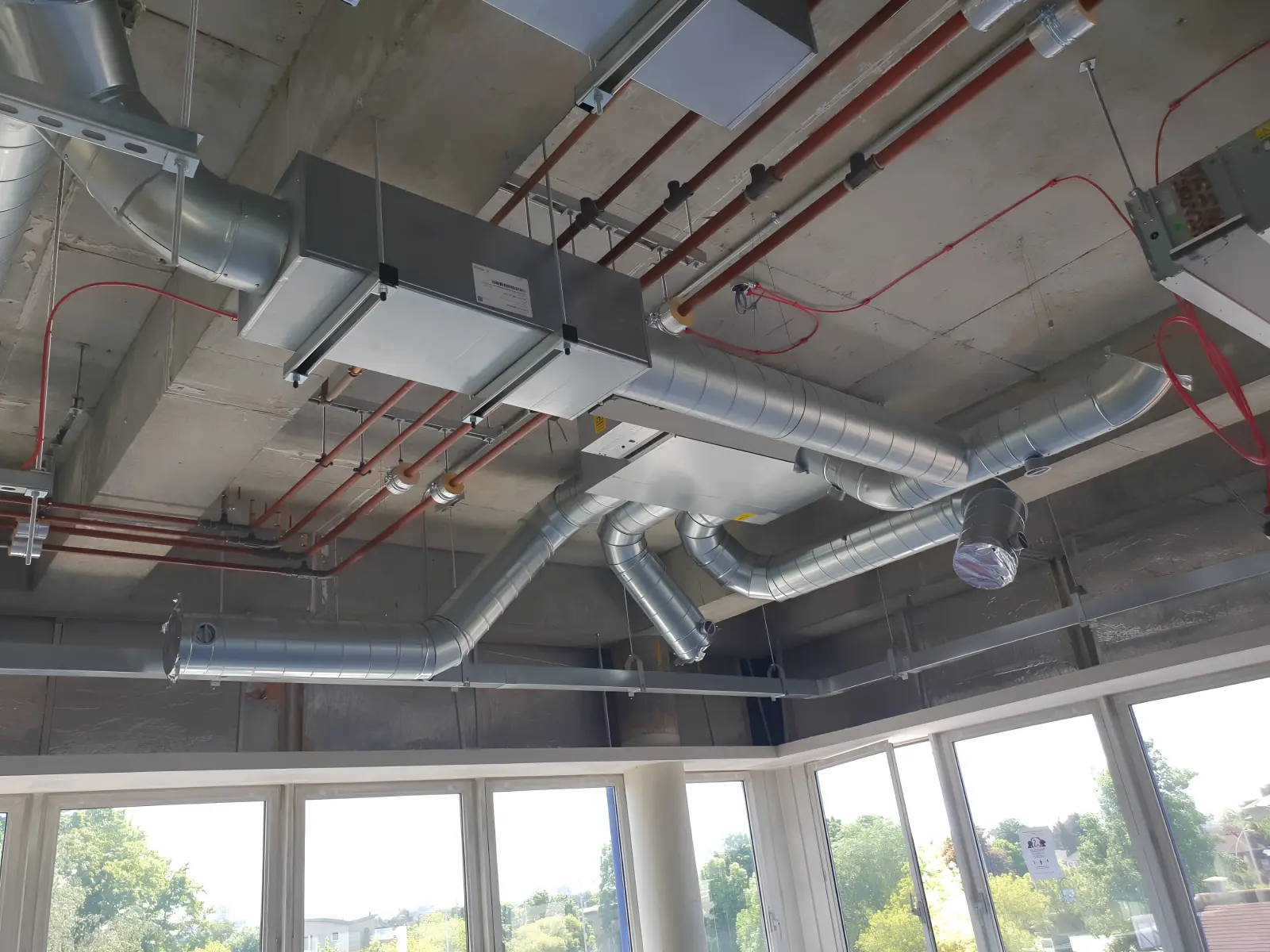 ỨNG DỤNG TỦ ĐIỀU KHIỂN FCU TRONG THỰC TẾ